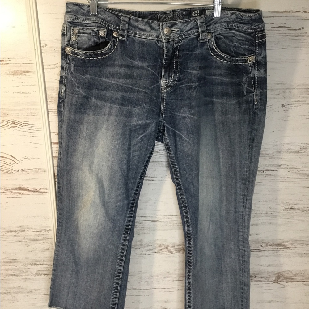 Vintage Miss Me Blue Embellished Easy Capri Cut Jeans size 34 x 20 1/2 - Picture 5 of 11
